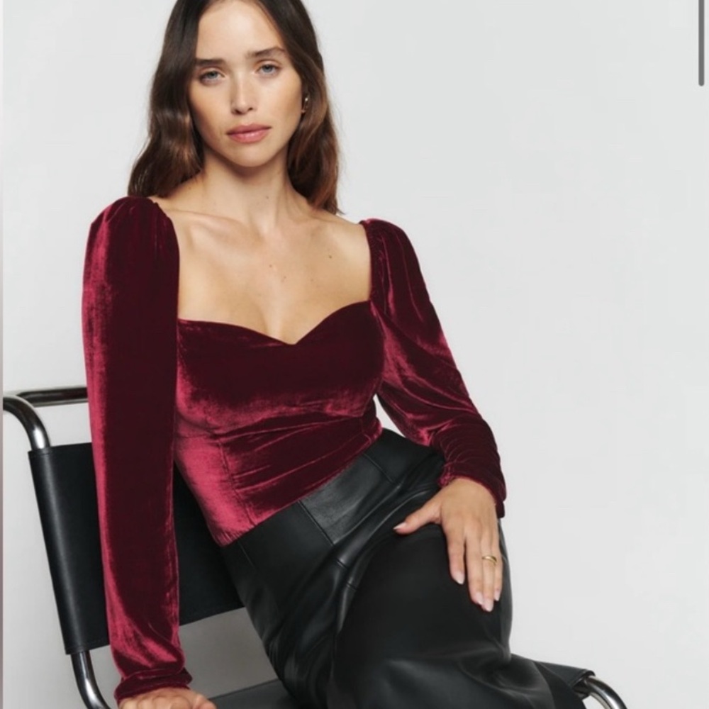NWT reformation monroe velvet top